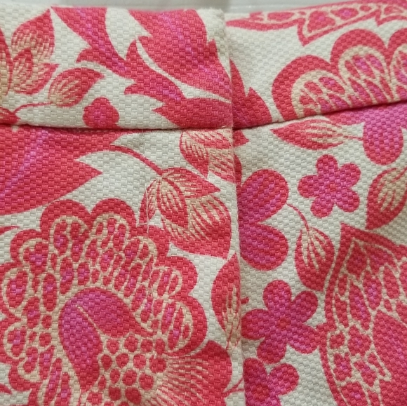 🌞Kenar bright pink flower print shorts - Picture 2 of 6